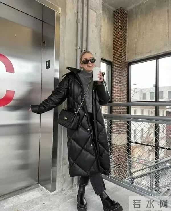 黑靴子太优秀了，冬天配这条裤子超好看