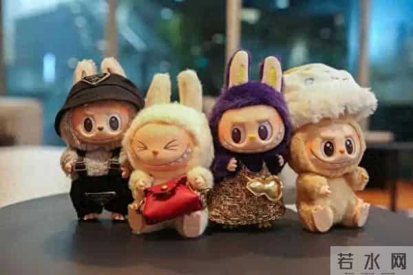 背半个身家出门？50块帆布包配3000块包挂，年轻人买爆千亿市场