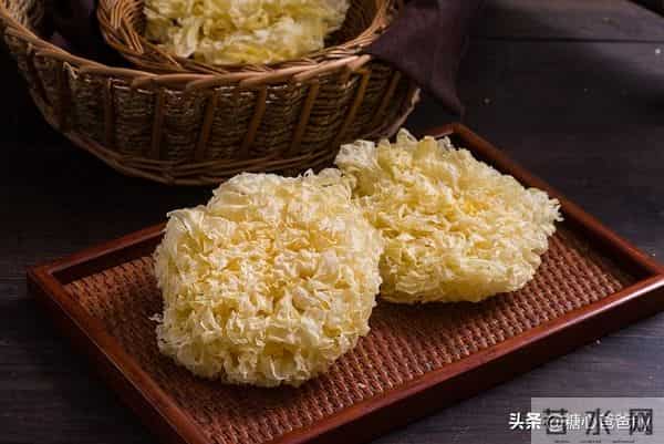 皮肤暗黄、干燥还长痘？8 种对女性皮肤好的食物清单列表收好