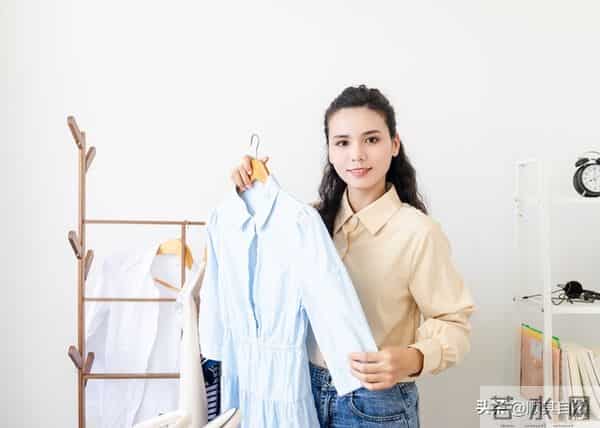 如果一个人还在穿10年前的衣服，说明了3个问题