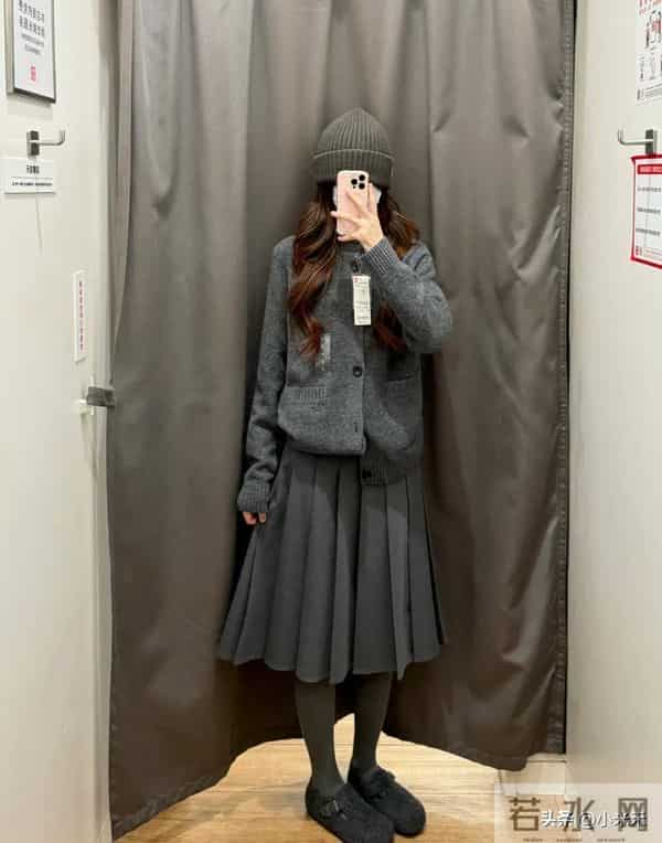 优衣库这9套秋冬穿搭,直接把“懒人时髦”焊身上了!