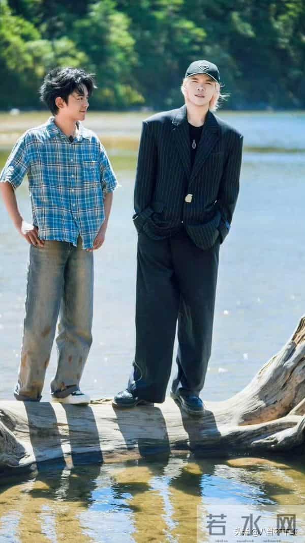 向佐风格大变，终于丢掉女装大佬的造型了！