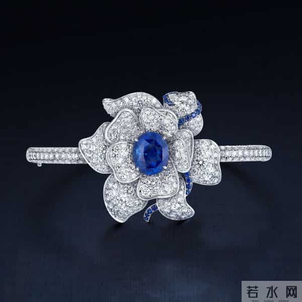 『珠宝』Mouawad 推出 Windflower 高级珠宝套装：风信子花