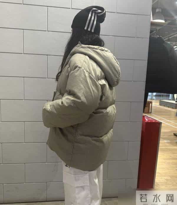 奉劝大家，冬季别买这7类衣服，说句难听的：都是大垃圾