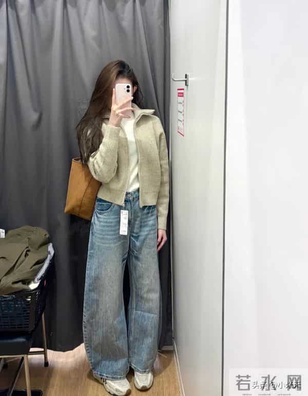 优衣库这拉链毛衣，直接把“秋冬懒人搭”焊在身上了！