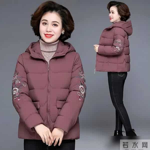 立冬后才发现：今年不流行羽绒服了，满大街都在穿“奶奶棉衣”