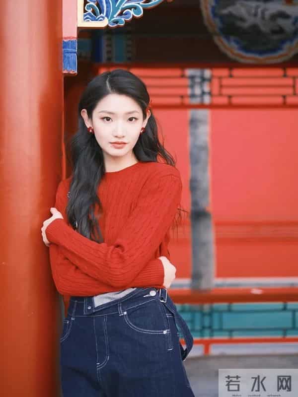 冬天穿“红色毛衣”明亮又有存在感，越看越上头！