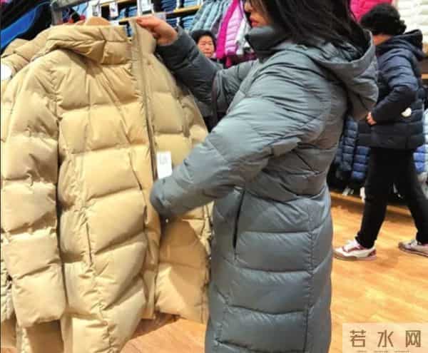 羽绒服也“过冬”：昔日顶流为何现在卖不动了？
