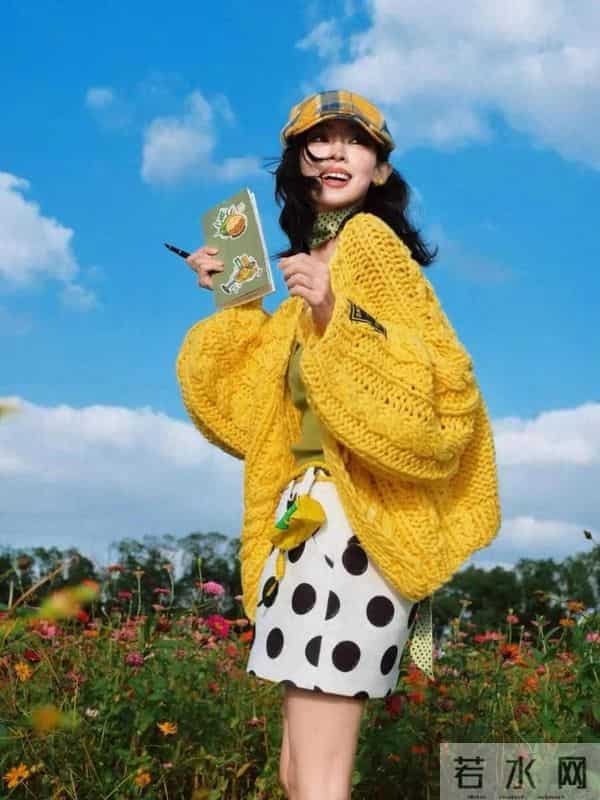 这波“黄色毛衣”杀疯了！把活力甜妹焊死！