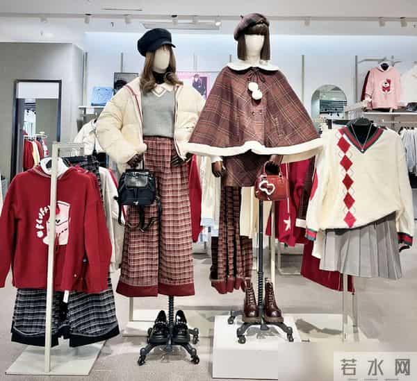 奉劝大家，冬季别买这7类衣服，说句难听的：都是大垃圾