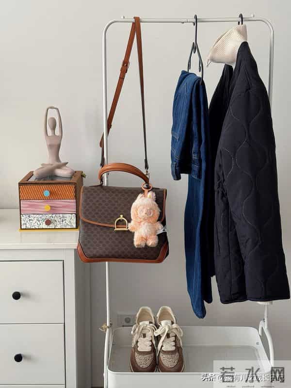 北方打工人12月“保命穿搭”：暖瘦、高级，15件衣服搞定整个冬天