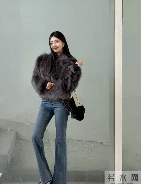 “皮草外套”流行回来了!学会这5种场景搭配,时髦保暖和辣兼顾