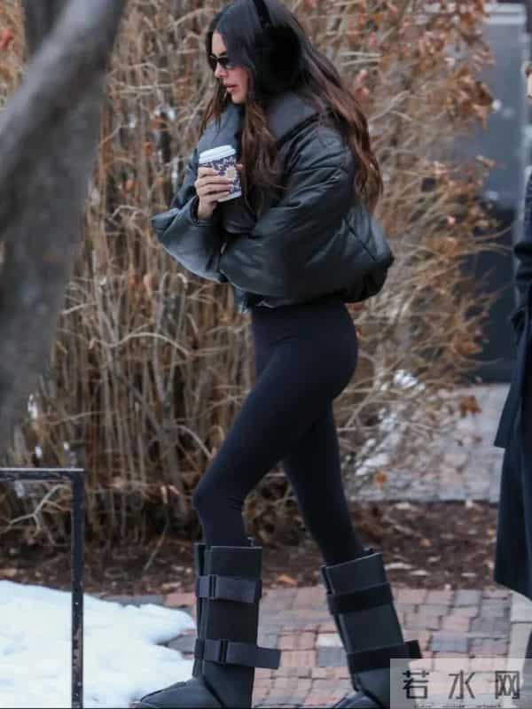 原来黑色羽绒服这么穿，就很好看！