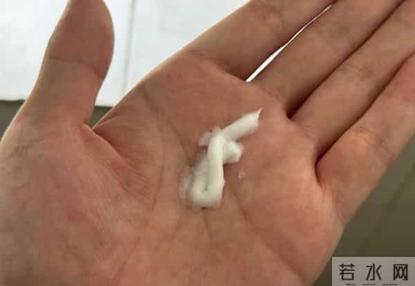 表面清洁没效果？赫徕洗面奶测评：深入肌底净化毒素+抗衰养肤