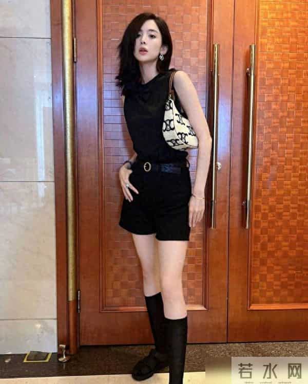 古力娜扎清凉时尚的穿搭，做到这3点，你也像她一样高级又清爽