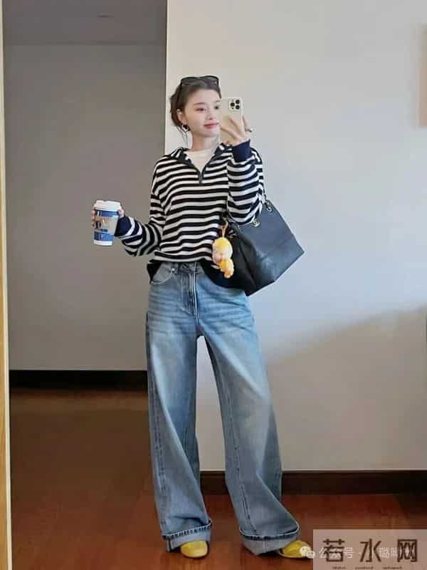 被问爆的“慵懒松弛感”！条纹半拉链衫+阔腿牛仔，显高又藏肉～