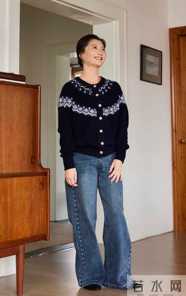 这才是60+女人的打扮，不浮夸不装嫩，以简约的装扮穿出优雅气质