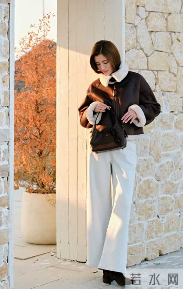 吴千语的秋冬衣橱，怕是藏着本「老钱风隐形法典」。