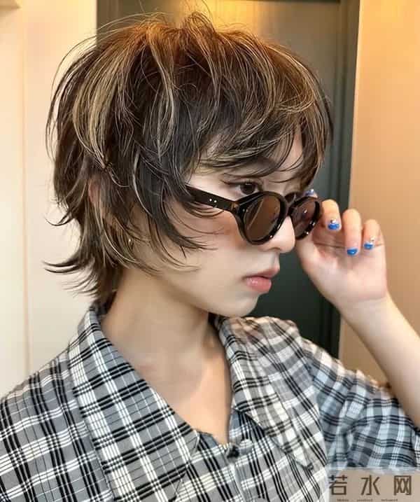 2025“轻量野生卷”：把“睡乱的头发”变成氛围感发型