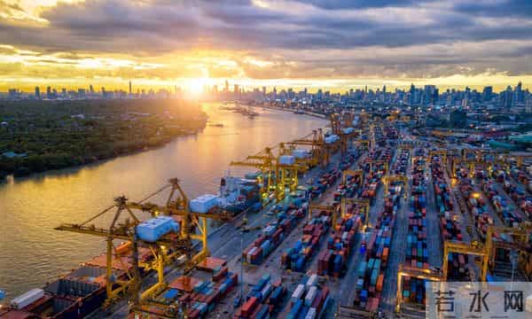 千元羽绒服成主流！从17万到58万，鸭绒涨价谁在买单？