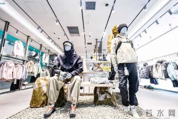 “专业科技+东方美学” 李宁撬动高潜户外市场丨亿邦超品洞察