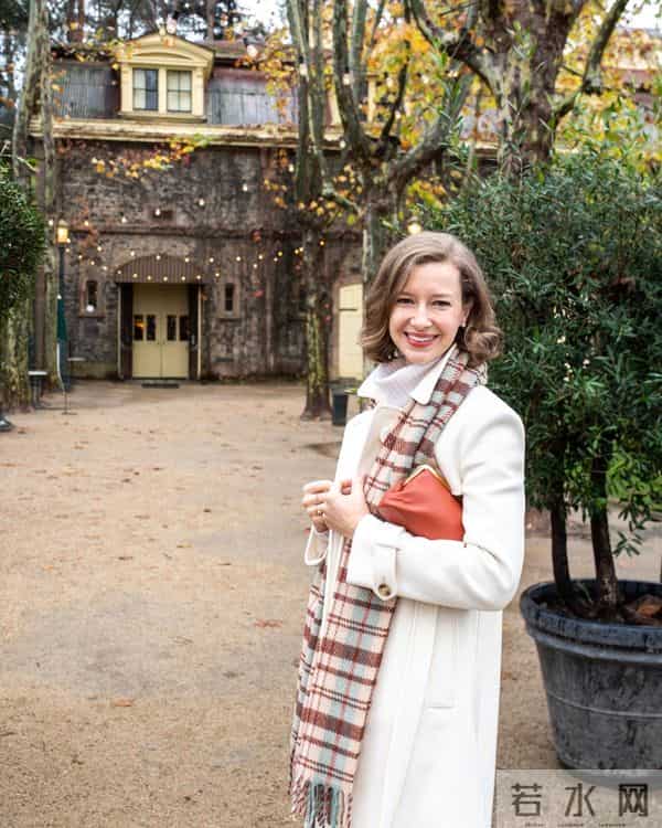 被这位博主穿搭惊艳，人过中年穿衣不花哨，基础款穿出英伦腔调