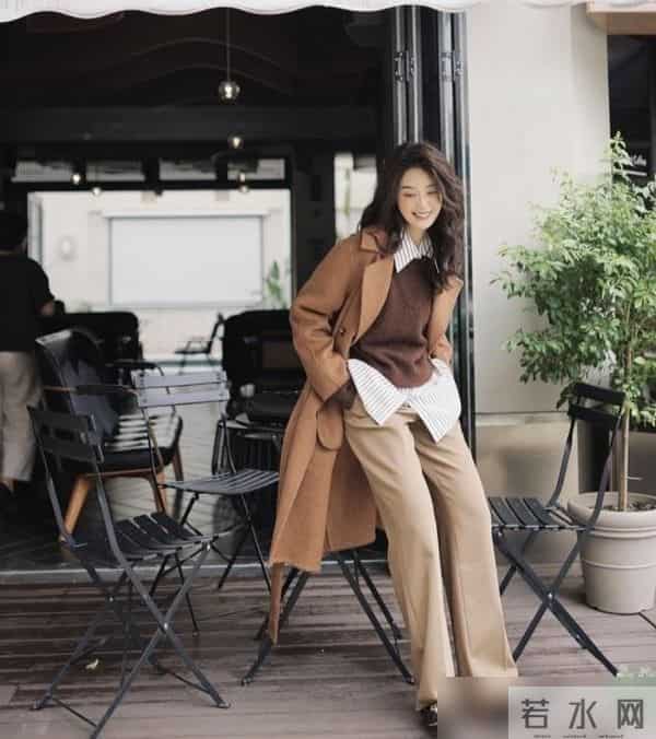 今年秋冬的流行色，为什么非“棕色”莫属？看完上海街拍就知道了