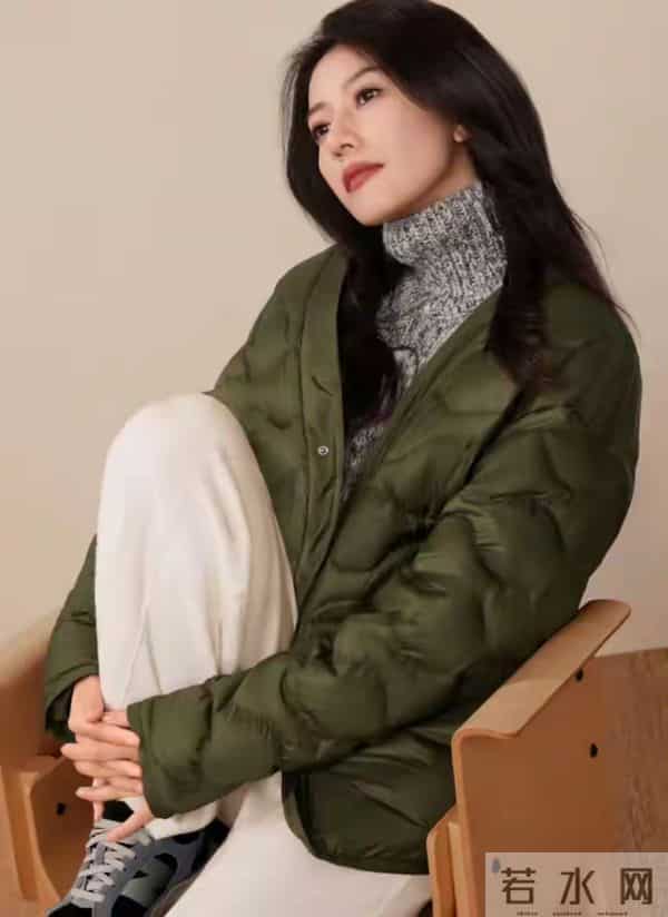 穿羽绒服高圆圆