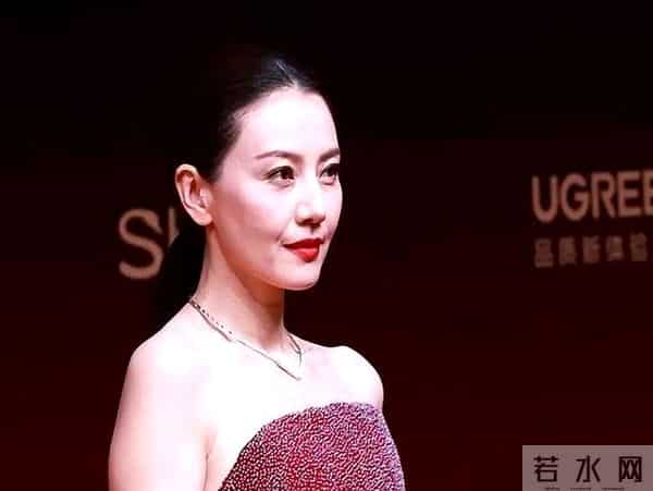 黄晓明也没想到，全运会结束十天后，穿黑西装的陈梦又给他争光了