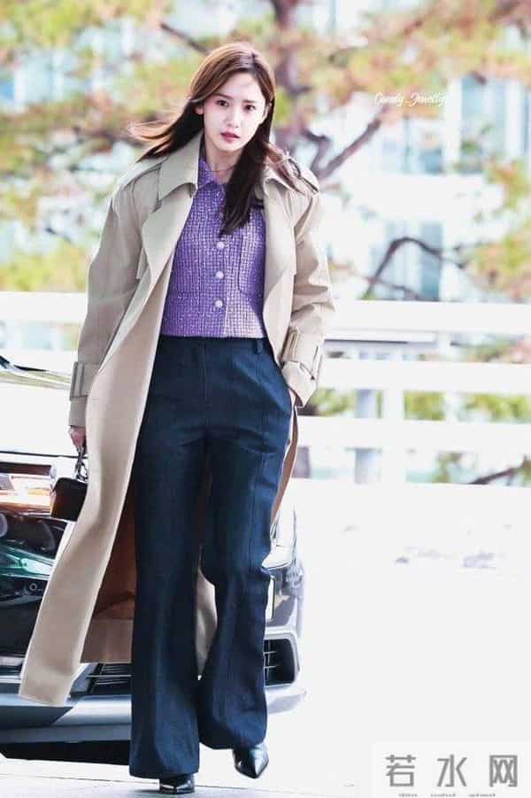 娜扎和曾黎在米兰时装周的两款穿搭，展现出都市色彩的魅力！