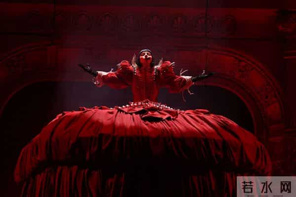 Lady Gaga巡演来到墨尔本，她的26岁澳大利亚设计师是谁？