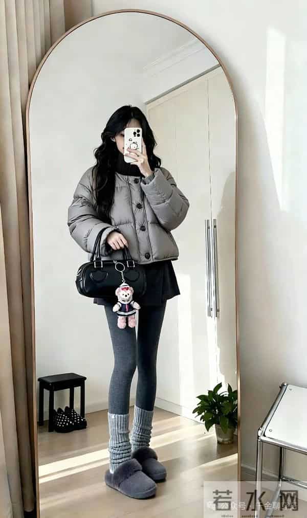 黑灰系拉松弛感穿搭“王炸杀招”！极简高级焊死！素人日常超绝！