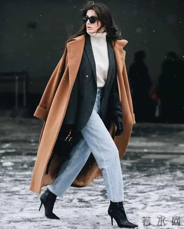 黑靴子太优秀了，冬天配这条裤子超好看