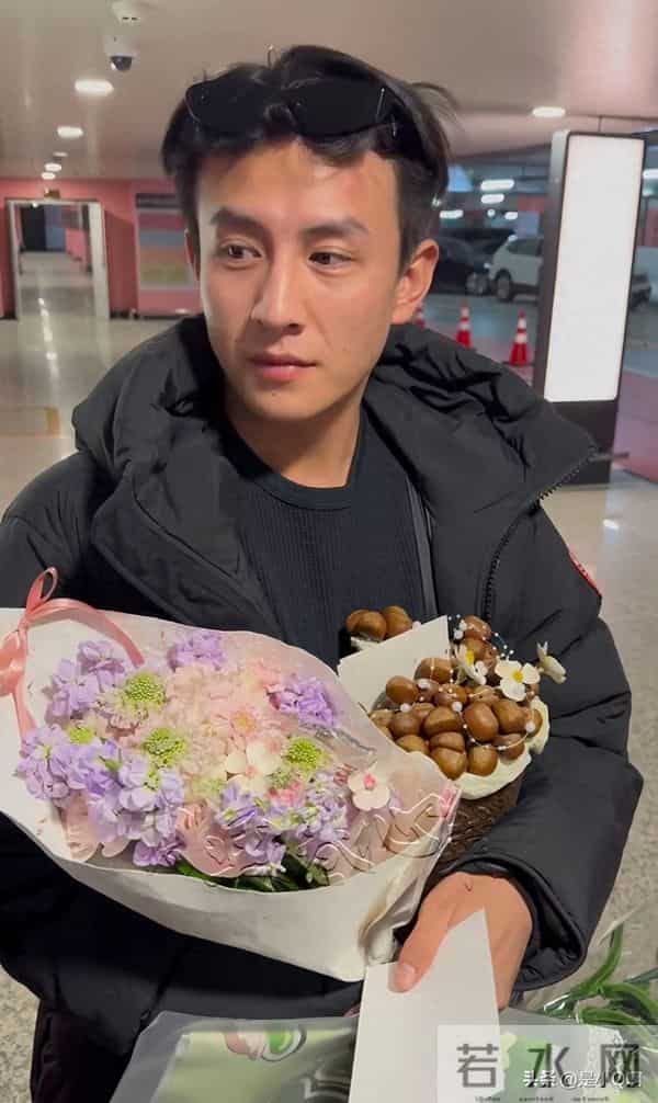 刘萧旭素颜“太丑”！短剧演员矮点老点都行，没男人气质才真垮！