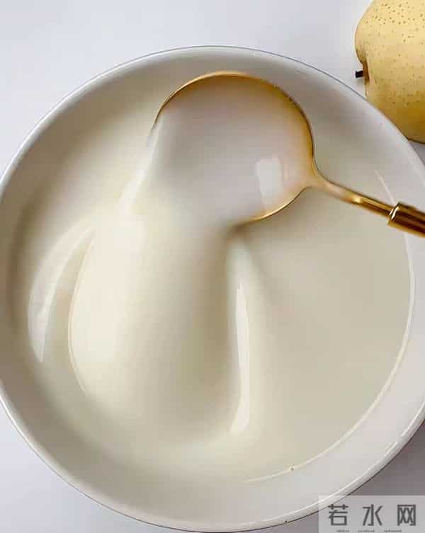 坚持喝一个月这个，皮肤润到反光，就连我老公都说一碗顶10张面膜