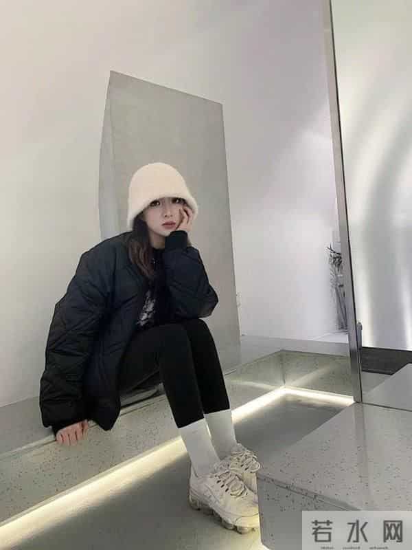 “渔夫帽”才是冬季标配，保暖还洋气显脸小，瞧潮人这样戴多美