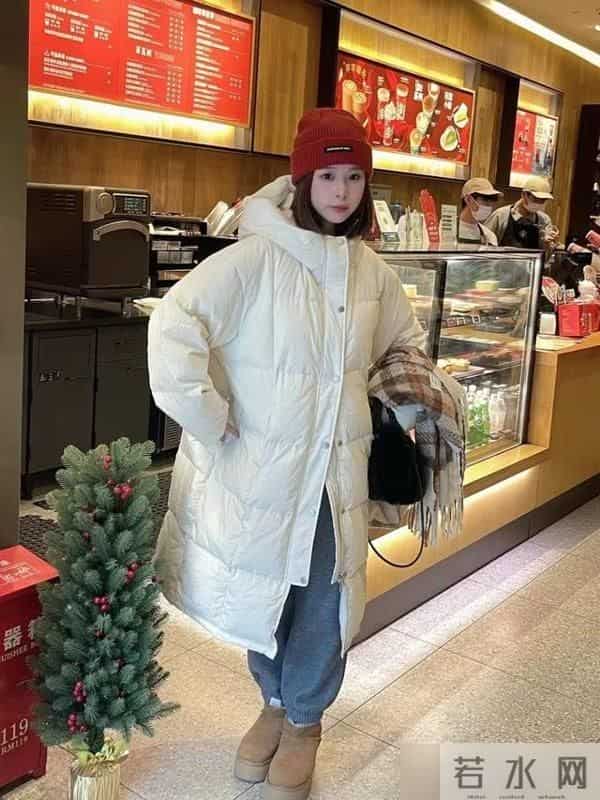 没想到，今冬“奶奶帽”火了！明星潮人都上头了，意外的洋气好看