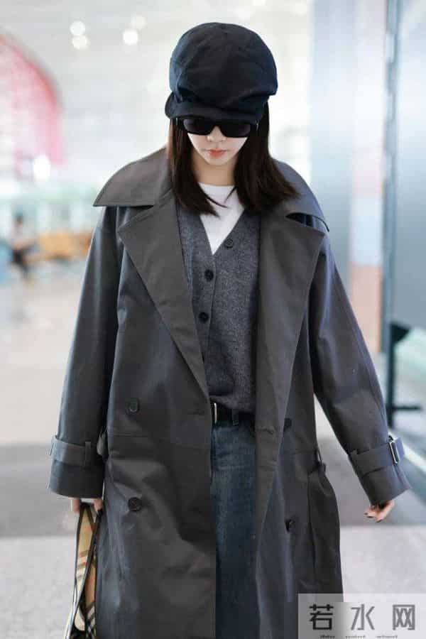 宋妍霏与朴彩英的松弛感穿搭真吸睛！优雅又随性！