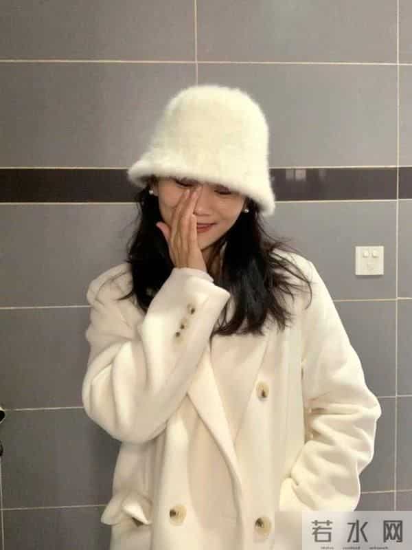 没想到，今冬“奶奶帽”火了！明星潮人都上头了，意外的洋气好看