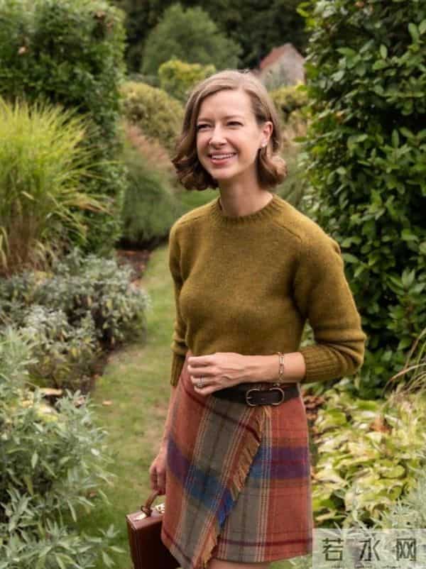 被这位博主穿搭惊艳，人过中年穿衣不花哨，基础款穿出英伦腔调