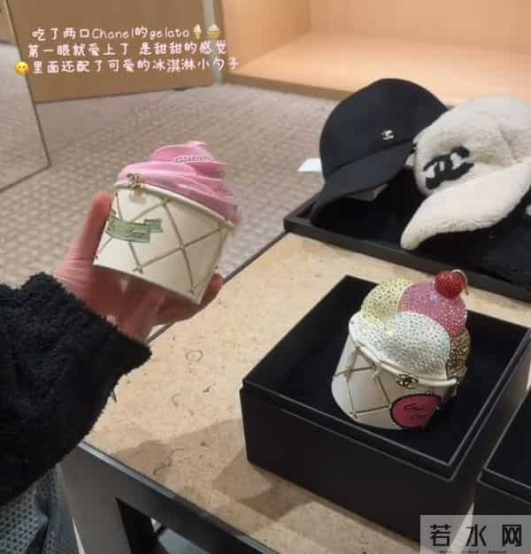 王思聪到底多宠懒懒？最新款奢侈品摆满地，1800元小番茄让她吃够