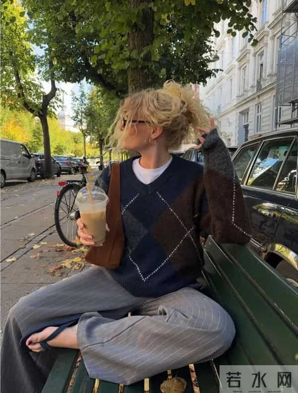 毛衣+阔腿裤，穿出冬日最温柔的时髦！