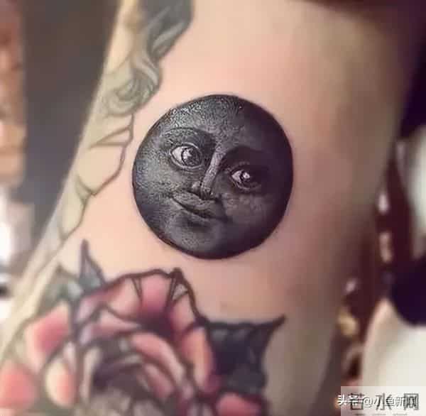 文身的也是你，洗文身的也是你！这些动图看完，我都替你疼……