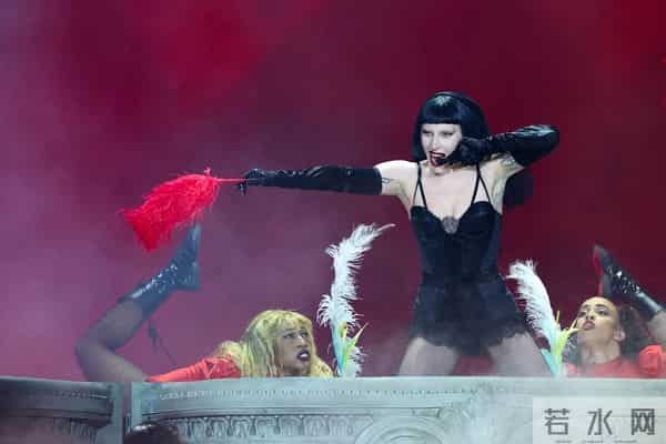 Lady Gaga巡演来到墨尔本，她的26岁澳大利亚设计师是谁？