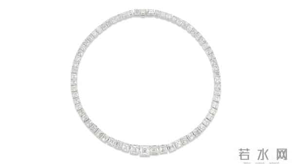 近期伦敦佳士得珠宝拍卖，成交额950万英镑