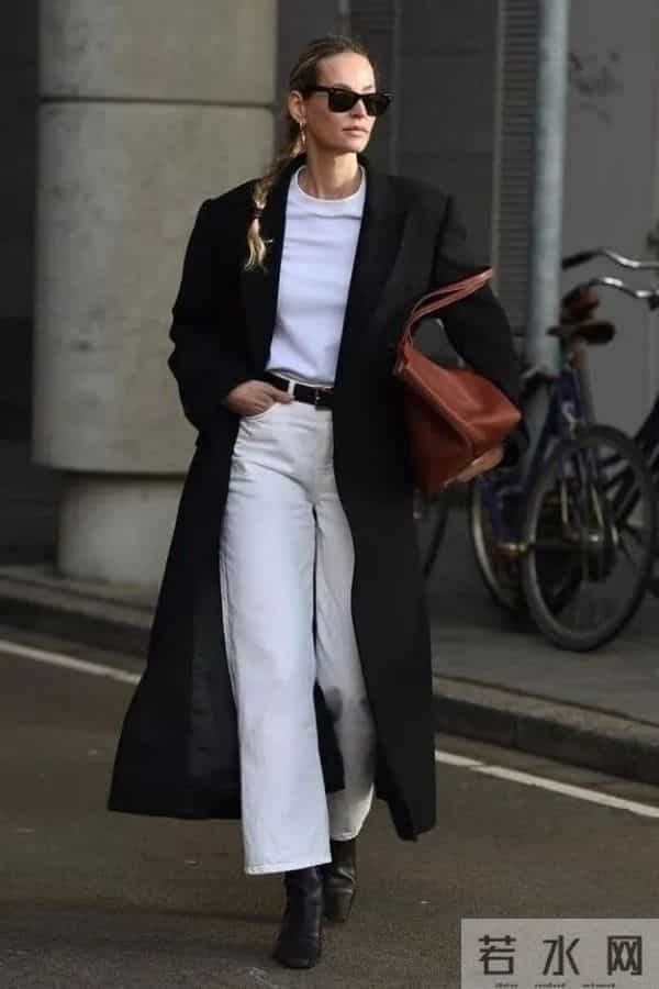 黑靴子太优秀了，冬天配这条裤子超好看