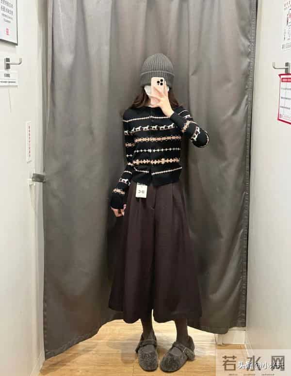 优衣库这马甲是偷了Lemaire的设计吧？这秋冬搭法直接封神！