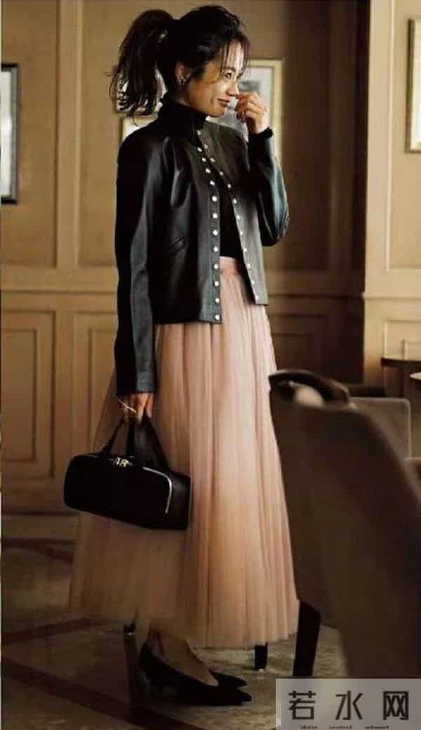 又被“黑色”惊艳到！搭这2个颜色，又绝又美！