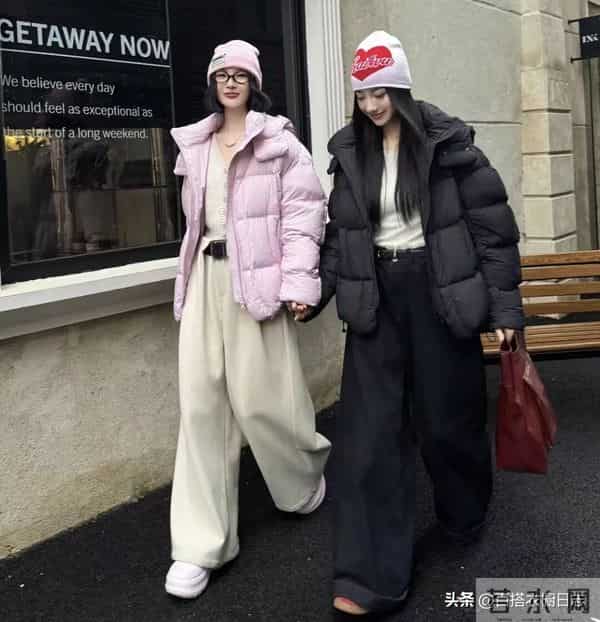 穿羽绒服，裤子该选“小脚”还是“阔腿”？看杭州、上海街拍就懂