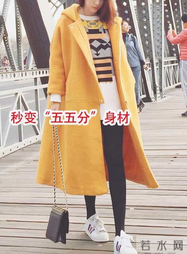 53岁的孟晚舟亲身示范：大衣不配打底裤、运动鞋，到老都没大妈感